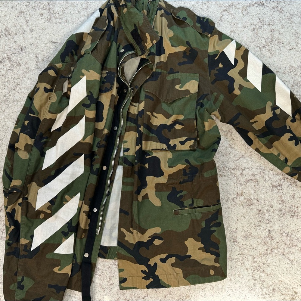 Off-White c/o Virgil Abloh camo field